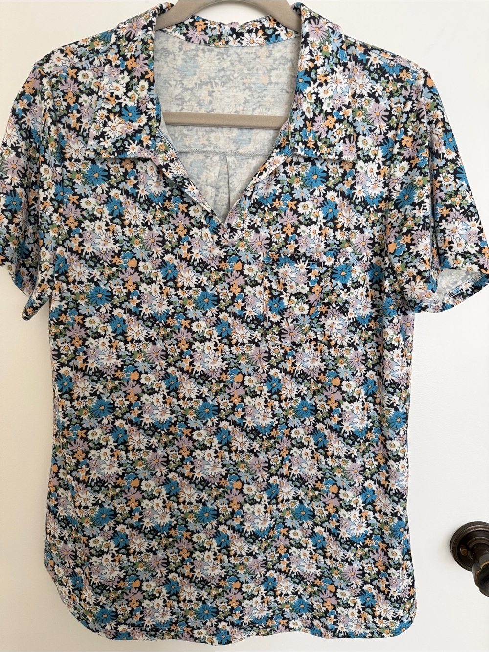 NWOT Women’s Floral Polo Short Sleeve Top in Teal and Black